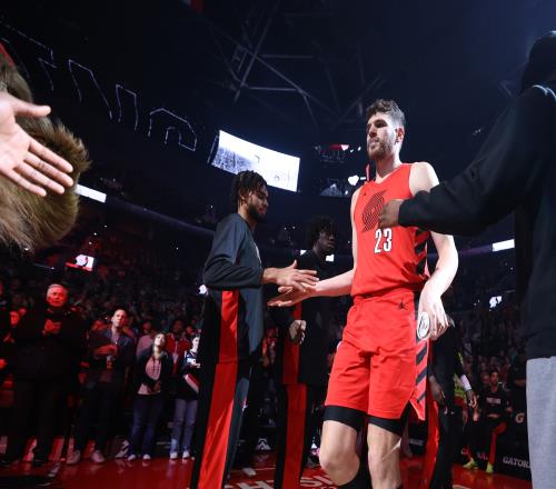 斯普利特:当你长时间出场时通常会变得懒散但克林根完全没有