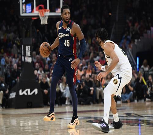 张佳玮:米切尔的爆发力、速度与力量比穆雷都要更胜一筹