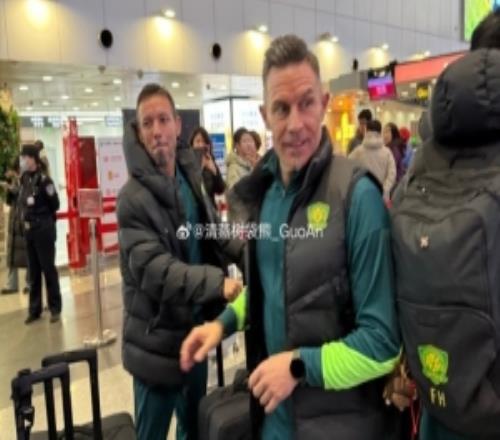 博主：原成都蓉城奥地利籍守门员教练汉斯正式加盟北京国安