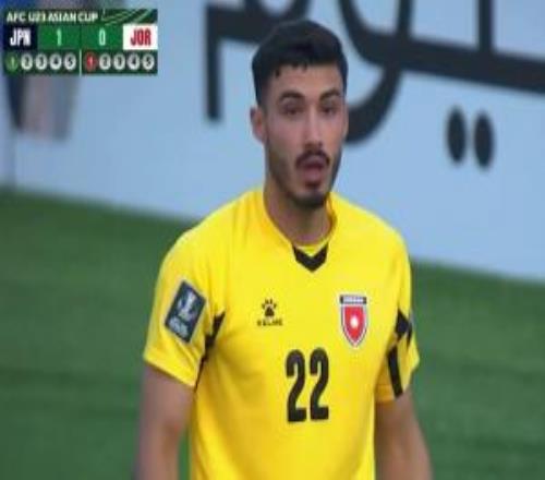 提前開香檳！約旦門將撲了下日本罰點揮拳慶祝，結(jié)果皮球彈進球網(wǎng)