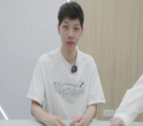 BLG分享ON整活视频:圈恩被绑架了你就眨眨眼