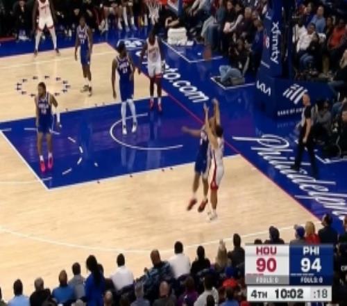 够自信！谢泼德底角接球不犹豫出手打格莱姆斯3+1