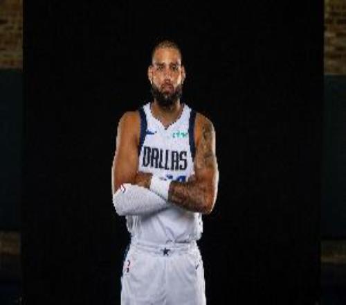 首发成奇兵！马丁10中6得到17分并填满数据栏三分4中3&正负值+14