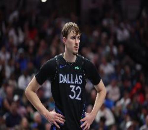 挺全面但还不够！弗拉格半场7中3得6分5板4助抢2前场板&三分1中0