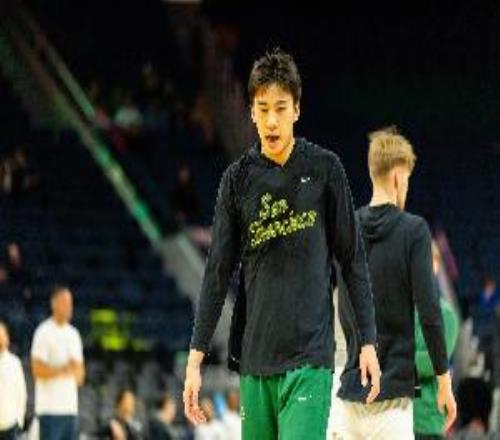 媒体人：没出场时间让人糟心王俊杰转校去适合自己风格的球队吧