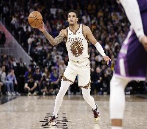 防守出色进攻没手感！理查德三分6中0拿到4分2板3助6断