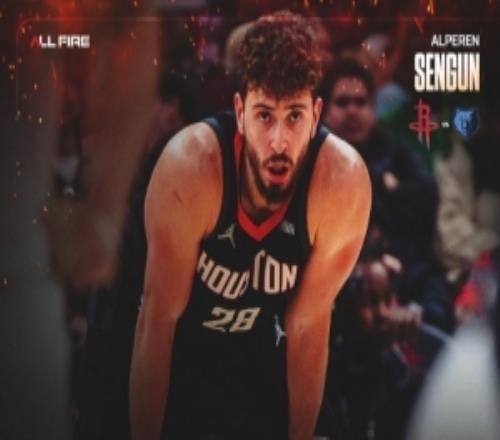 内外双核同砍33分！火箭官方发布申京和杜兰特本场数据海报