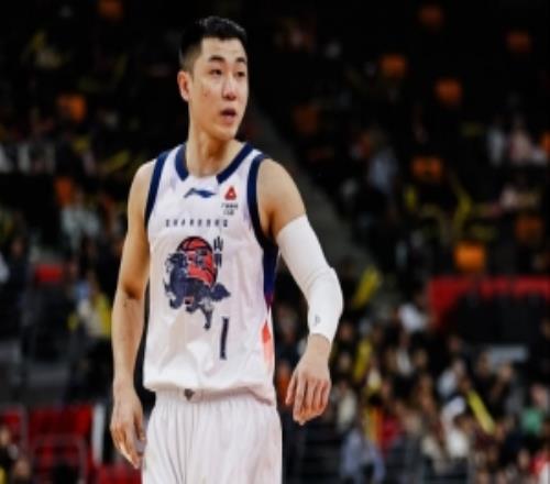 高诗岩：于德豪对小外援的防守很重要王证打出了山东男篮的精神