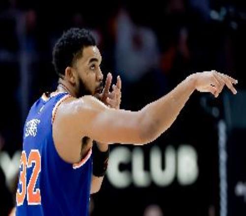 效率属实一般！唐斯出战27分钟15中5&三分8中3拿到17分11板