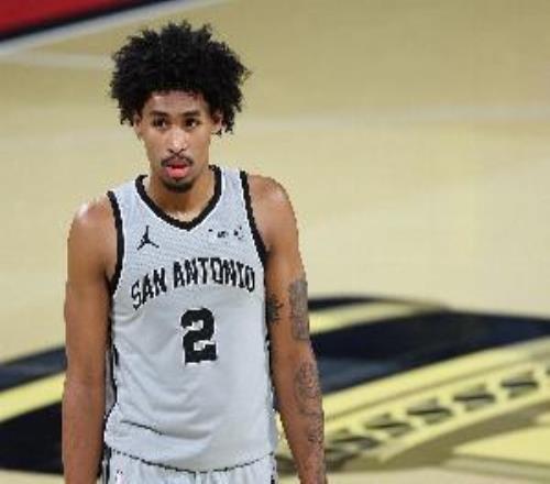 无限可能！哈珀末节连中三球定胜局全场11中8拿到16分4板3助