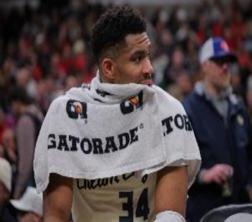 Shams：雄鹿试图补强但无奈于字母哥未来不确定性和操作空间有限