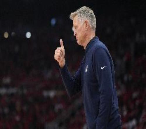 39次助攻！科尔：我很满意本场的转移球创造出了很多优质机会