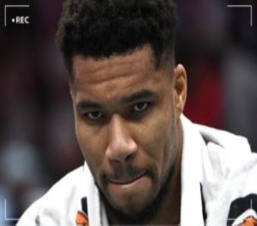 Shams：字母哥告知雄鹿现在是时候分手了双方进行了坦诚的对话