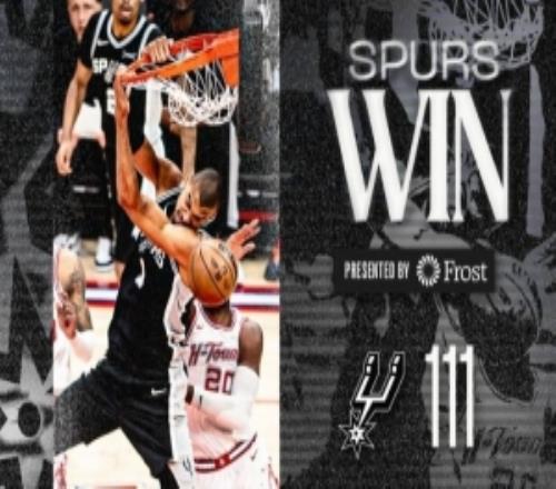 这个瞬间太震撼！马刺发布赢球海报：封面为文班180度转体背扣