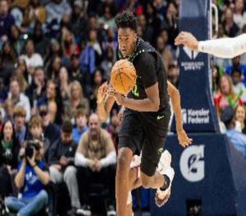 成熟度极高！奎因半场5投4中高效贡献10分4篮板4助攻