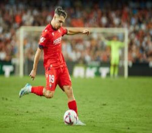 羅馬諾：羅馬與薩拉戈薩就個人協(xié)議達成一致，正與拜仁談判