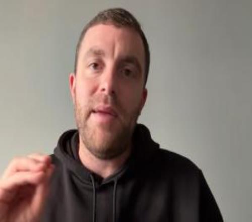 年薪1亿0！罗马诺：本泽马可能罢赛到赛季末，合同到期自由离队