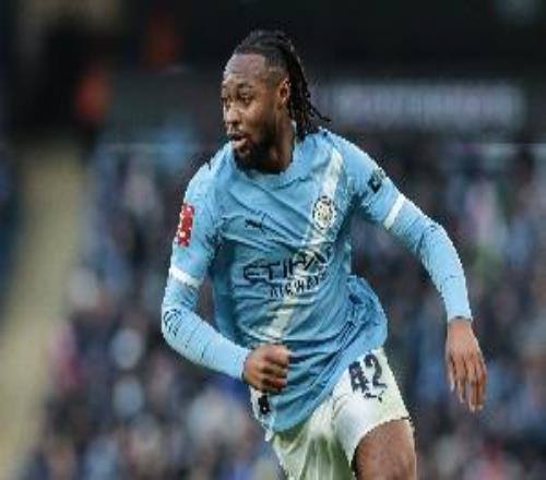 在25天内，塞梅尼奥代表两家不同的俱乐部分别攻破热刺球门