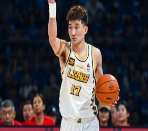 不太行！孫銘徽僅8次出手得到10分1板6助影響力不足