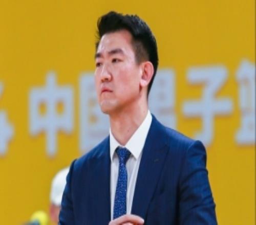 媒體人：根據積分規(guī)則廣廈已經提前鎖定了常規(guī)賽第一階段的榜首