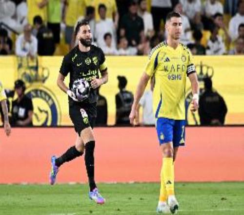 記者：由于C羅干預(yù)本澤馬轉(zhuǎn)會(huì)，坎特、恩內(nèi)斯里轉(zhuǎn)會(huì)仍在等待簽約