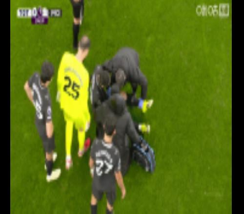 还能坚持坚持！谢尔基出现伤情，简单治疗后回场上继续比赛