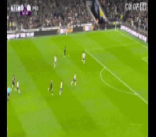 开场造险！塞梅尼奥第2分钟禁区内推射攻门，维卡里奥将球没收