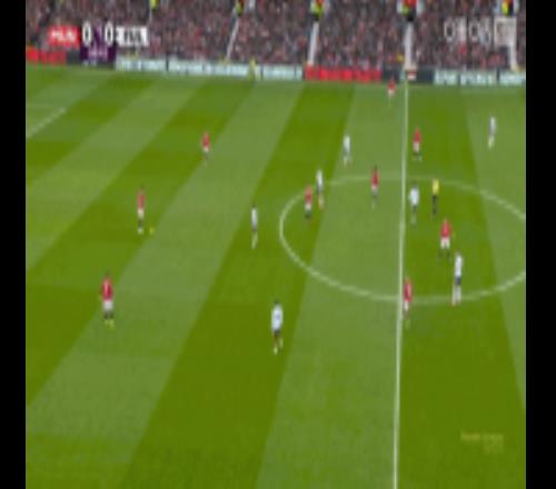 姆伯莫突入禁區(qū)倒地裁判未做判罰，起身再射被門將沒收