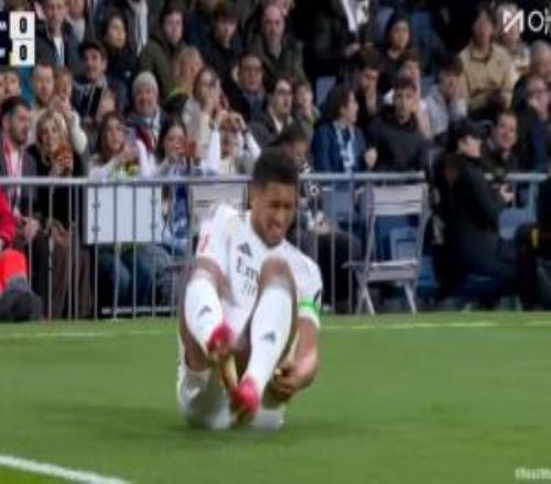 记者：贝林厄姆左腿腘绳肌拉伤，需要等待检查确定严重程度