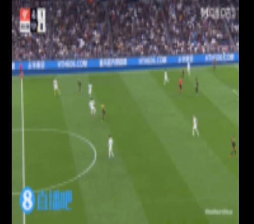 这是停了几米远?马斯坦托诺简单停球停飞传球的琼阿梅尼摊手无语