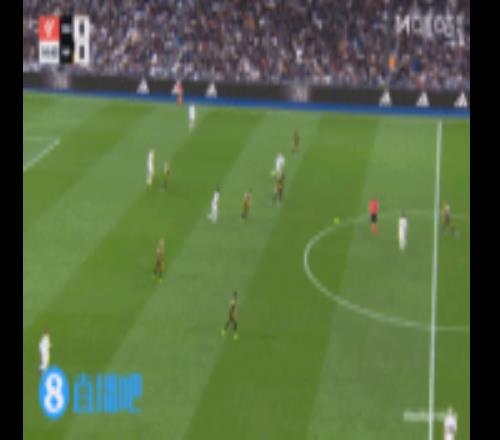 个人秀！维尼修斯1v3扣球虚晃+写意兜射破门！终结联赛13轮进球荒