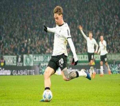 記者：森林接近簽下門興左后衛(wèi)內(nèi)茲球隊(duì)間討論的轉(zhuǎn)會費(fèi)為200萬鎊