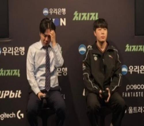 粉絲回顧藍(lán)蓮花給Kanavi的留言：我們輸了，但你沒(méi)輸，你就是世界第一打野