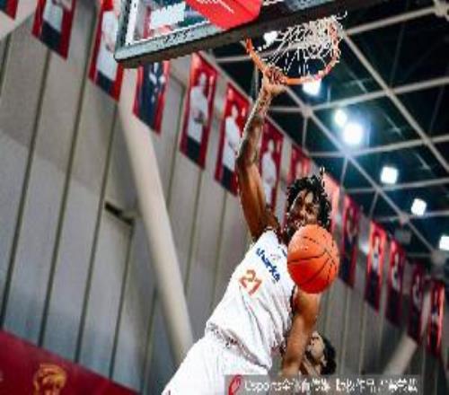 籃下巨無霸！懷特塞德11中7砍下16分8板2斷3帽搶下4前場板