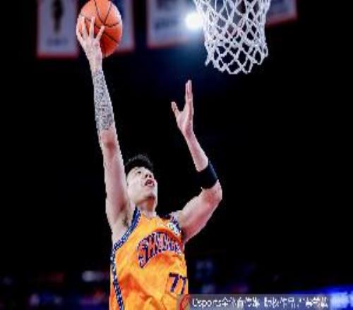 常威打來福！半場上海攻防碾壓領(lǐng)先廣東多達(dá)21分