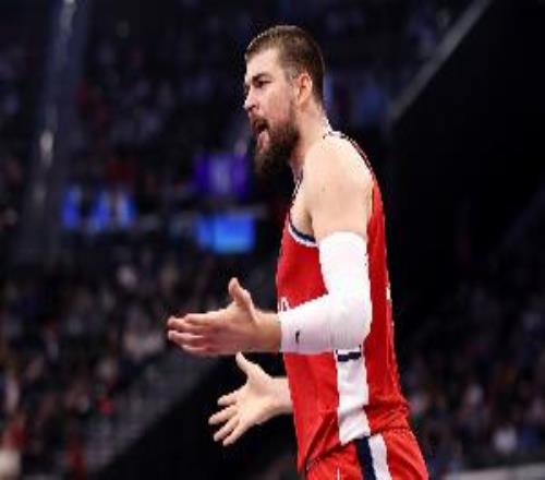 差勁！祖巴茨成為防守黑洞全場拿到8分9板&正負值11