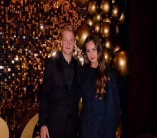 范德貝克向博格坎普女兒求婚成功，前曼聯(lián)太太團紛紛留言送祝福