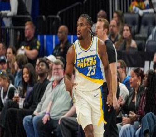 狀態(tài)可以！內史密斯半場6中4拿到全隊最高12分外加3板1助