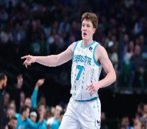 三球：克尼佩爾球商很高攻防兩端他都能扛起責(zé)任