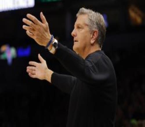 解說：杰羅姆非常適合無莫熊芬奇需要換換森林狼的防守方式