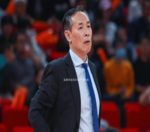 許利民：要利用休賽期提高技戰(zhàn)術(shù)水平盡可能挖掘球員的能力