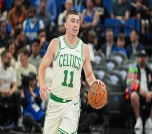 板凳發(fā)力！普理查德半場替補10中7砍下15分三分3中1