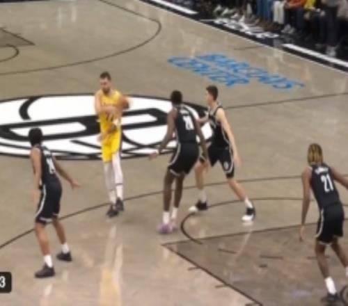 出神入化！東契奇不看人妙傳助攻艾頓暴扣得分