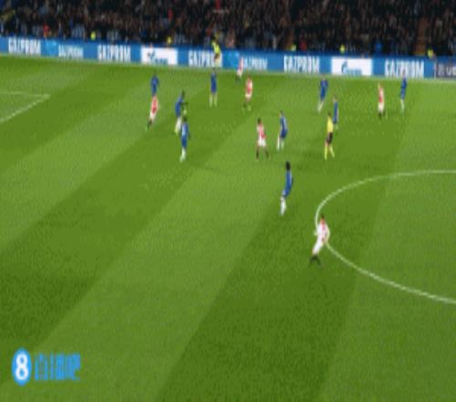 還記得這球嗎祖馬后場(chǎng)一條龍連過(guò)5人后高射炮踢飛，逗笑蘭帕德