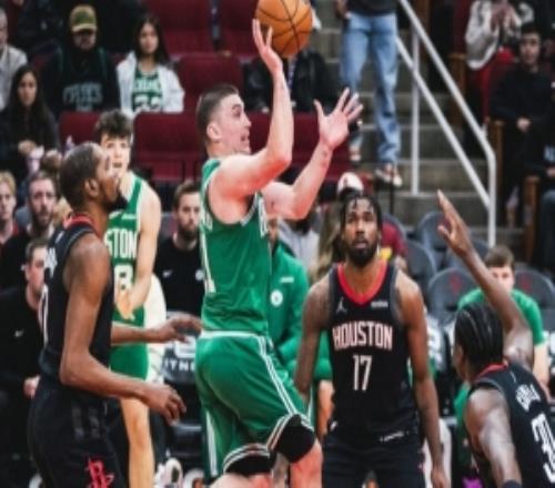 殘陣仍大勝！綠軍官方曬贏球海報(bào)調(diào)侃：休斯敦我們可是個(gè)大麻煩