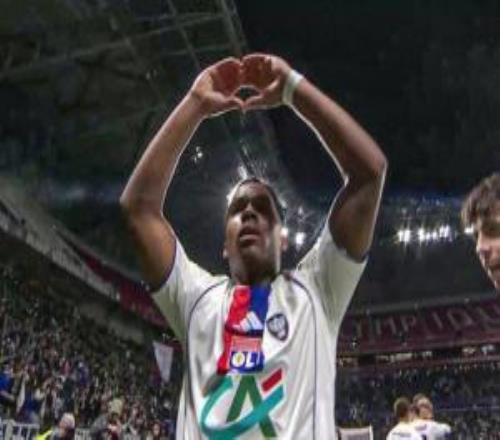 大殺四方！恩德里克爆射世界波帶隊(duì)進(jìn)法國杯8強(qiáng)，加盟后5場(chǎng)5球1助