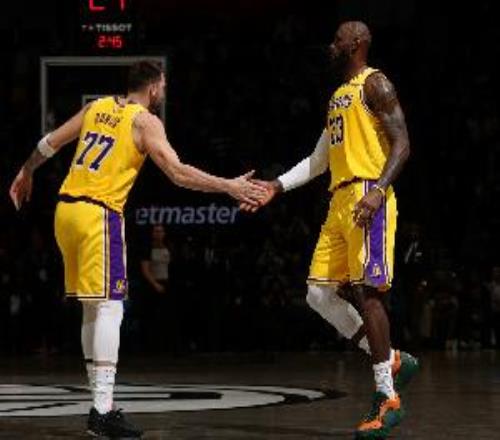 湖記：湖人仍在考慮邊緣性補(bǔ)強(qiáng)方案他們堅(jiān)持保留今夏6000萬空間