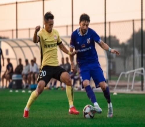 熱身賽：青島西海岸11戰(zhàn)平亞美尼亞超級聯(lián)賽球隊(duì)烏拉爾圖
