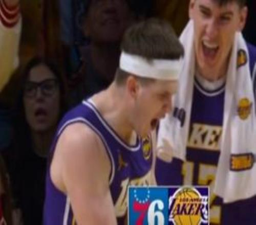 主場響起MVP喊聲！里夫斯接鍋超遠(yuǎn)壓哨+強投連進2三分助湖人反超