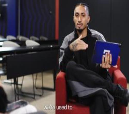 拉菲尼亞：剛開始相處可能覺得萊萬有點怪，但后來你就習(xí)慣了